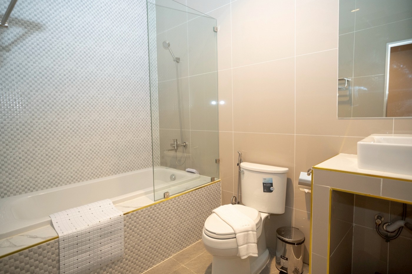 Suite with City View